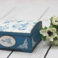 do-it-yourself version of a beautiful jewelry box decoration picture