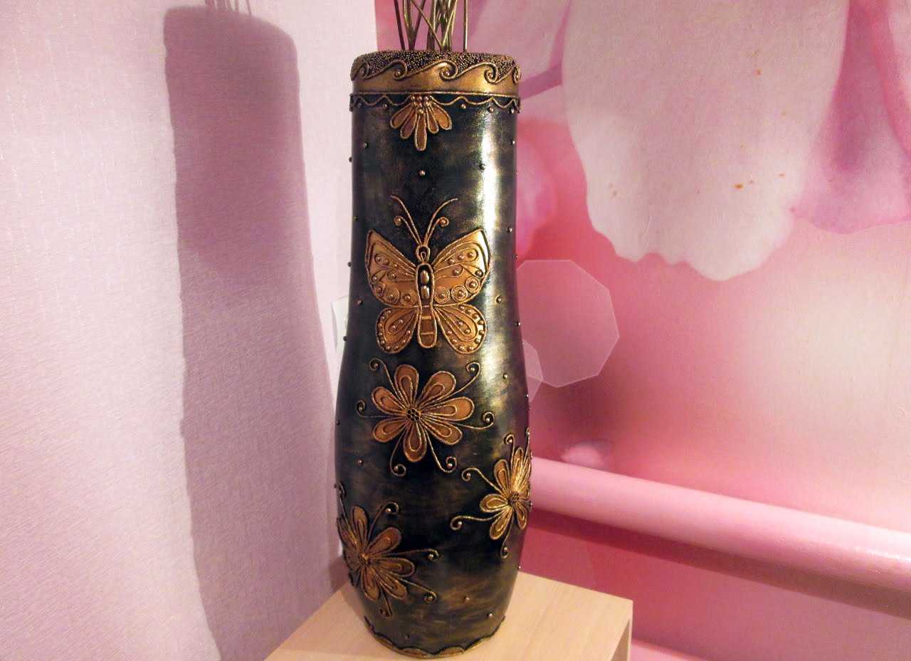 variant of beautiful vase decoration