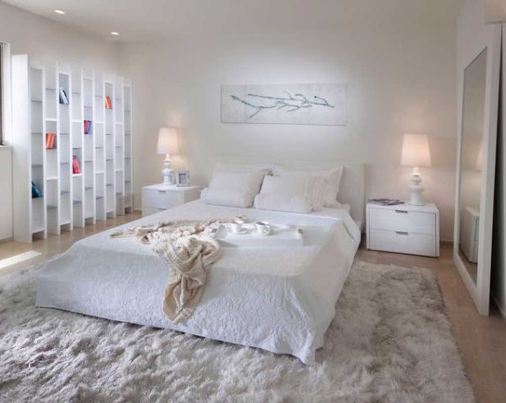 idea of ​​bright design of a white bedroom