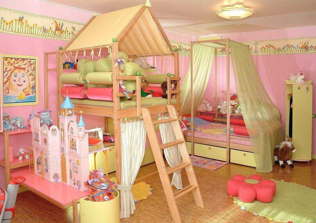 l'idée d'un design inhabituel d'une chambre d'enfants pour une fille