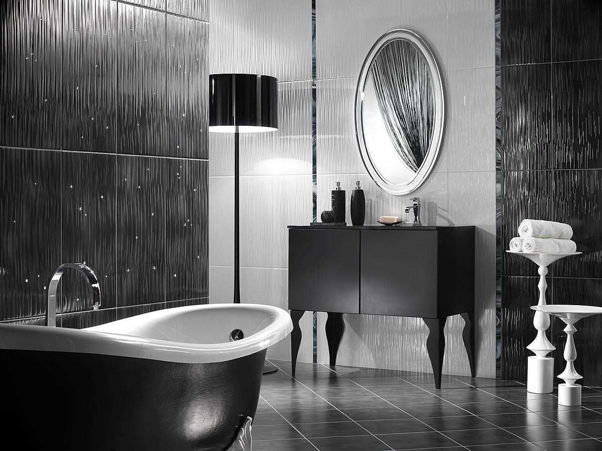variant of the bright style of a large bathroom