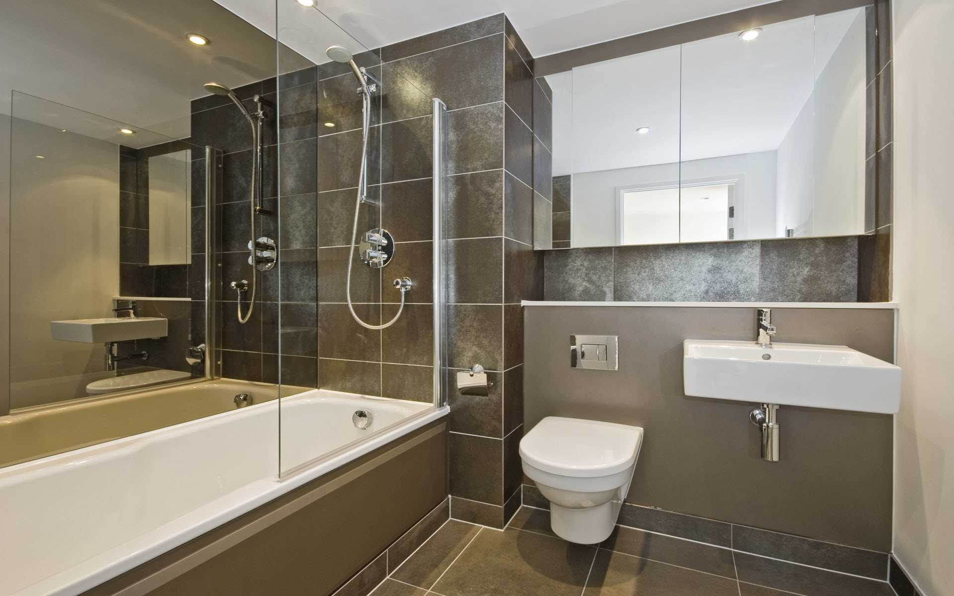 version du design inhabituel de la salle de bain 4 m²
