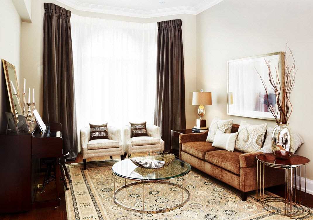 the idea of ​​combining bright brown in the design of the living room