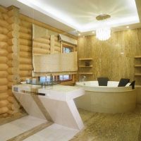 idée d'un intérieur lumineux d'une salle de bain dans une maison en bois