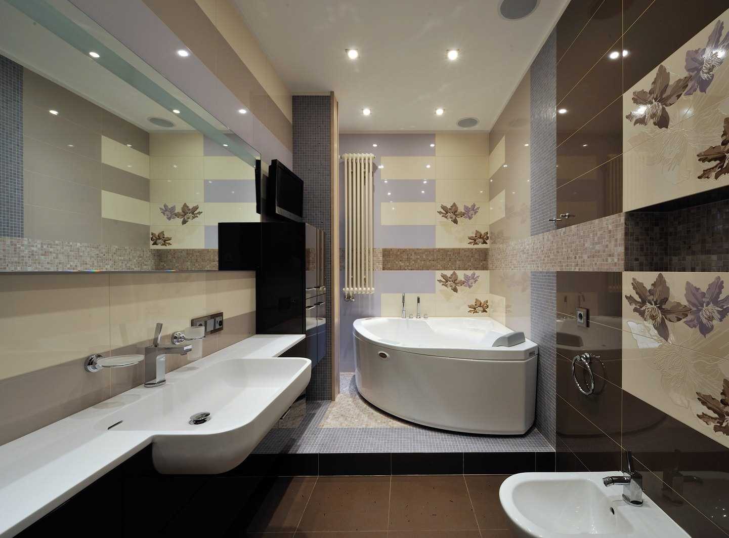 variante du style lumineux de la salle de bain avec baignoire d'angle