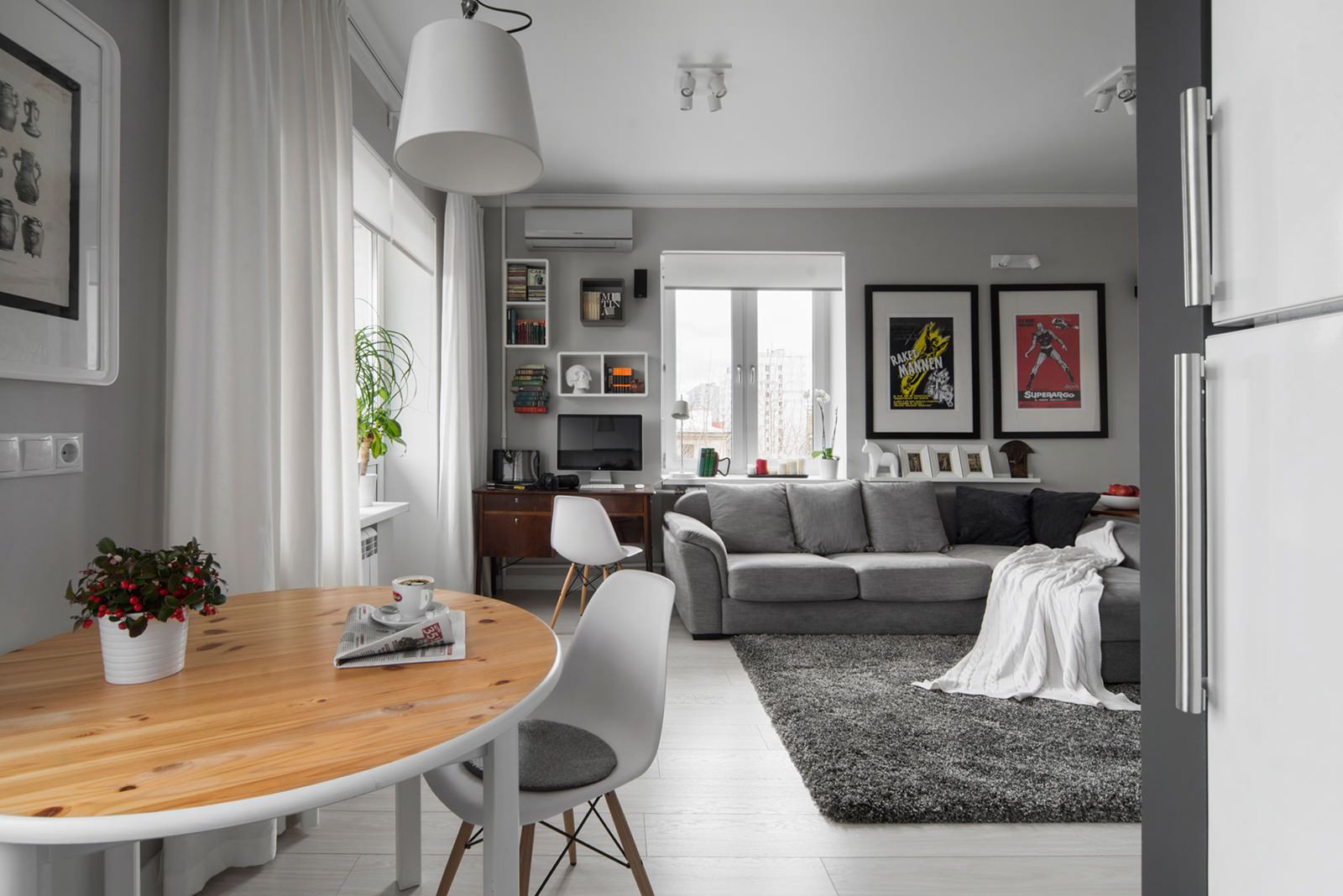 An example of a bright interior of a living room 25 sq.m