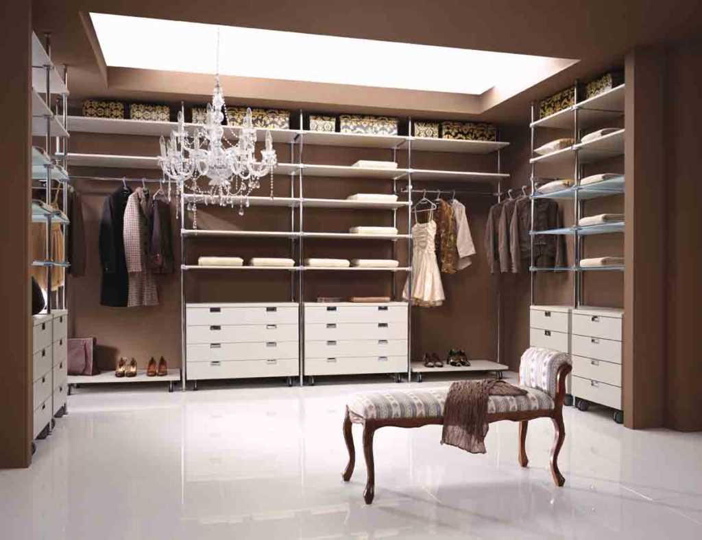variant of the unusual design of the dressing room