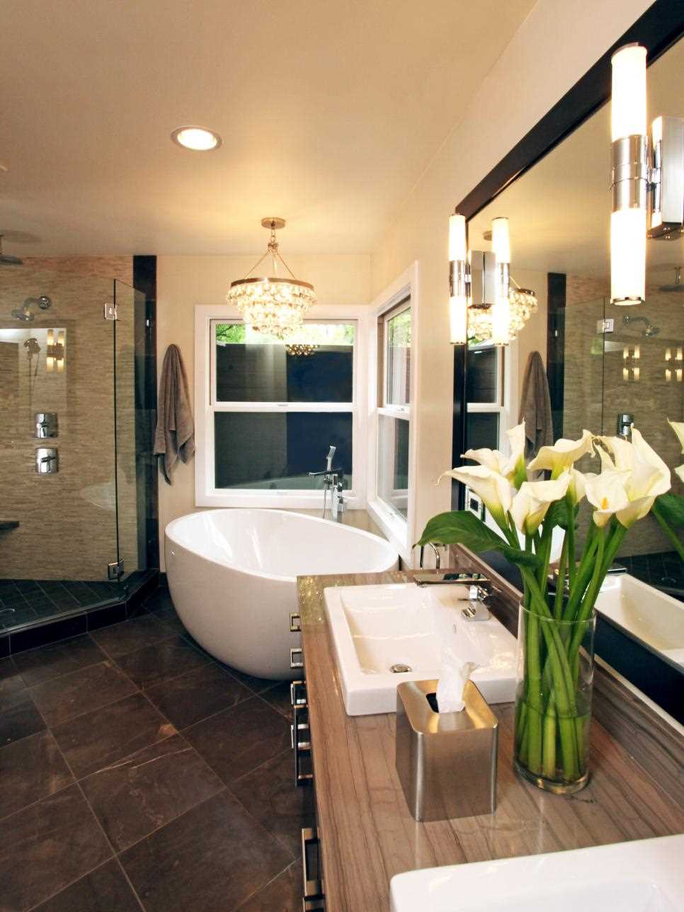the idea of ​​a beautiful style of a bathroom with a window
