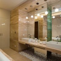 idea di design moderno grande immagine del bagno