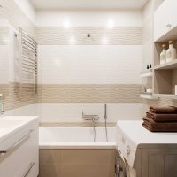 versione di un bellissimo design del bagno in foto a colori beige