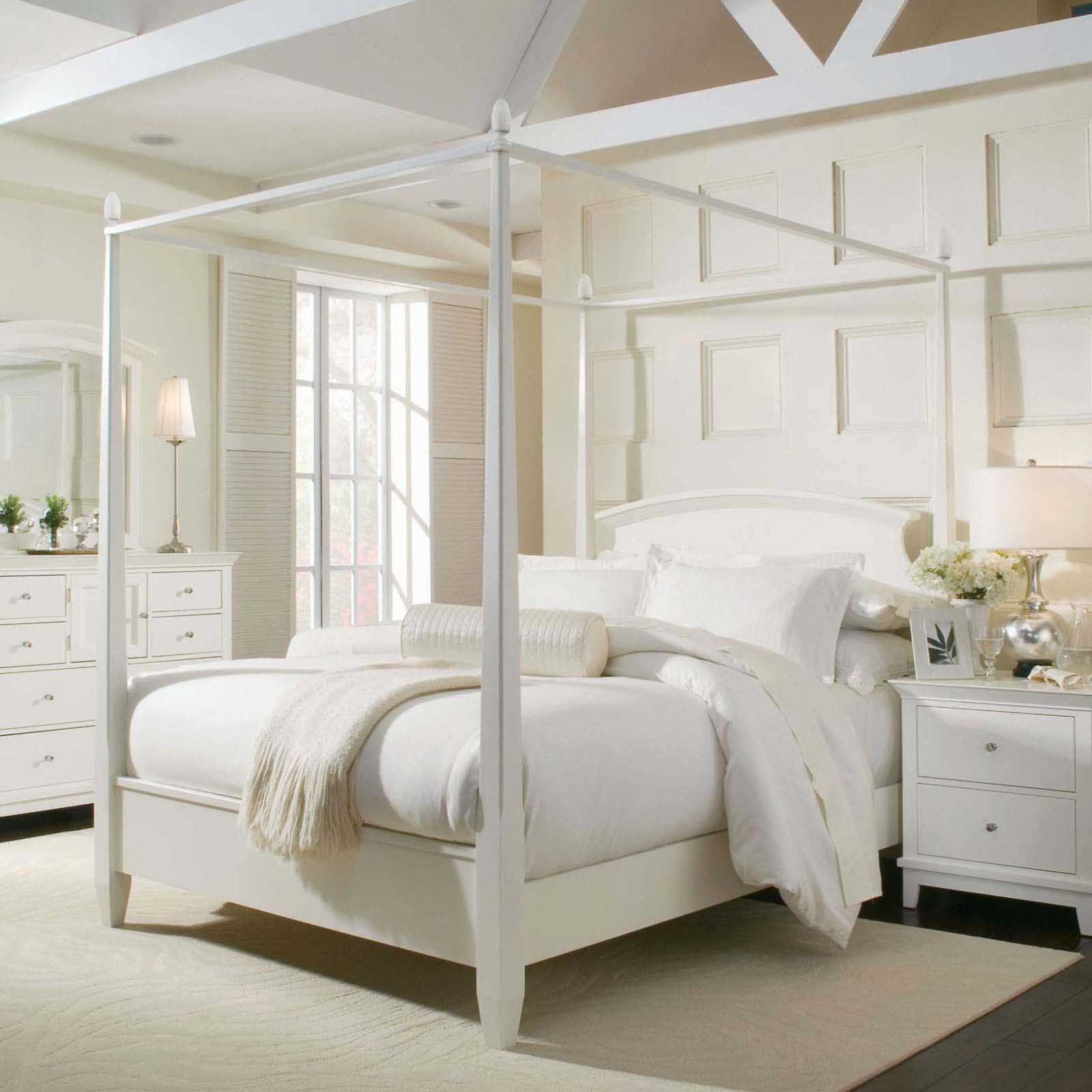 the idea of ​​a beautiful white bedroom style