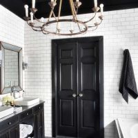 the idea of ​​a bright style of the bathroom in black and white