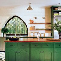 the idea of ​​using green in an unusual room design picture