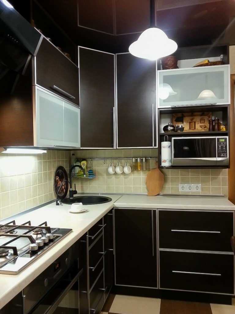 the idea of ​​a beautiful kitchen interior of 8 sq.m
