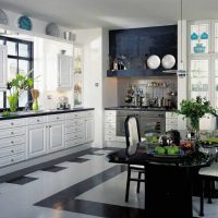 An example of a bright kitchen design 9 sq. m picture