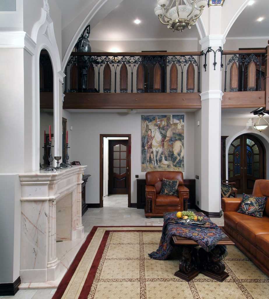 l'idea di un bellissimo interno dell'appartamento in stile romanico