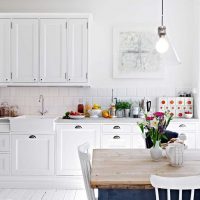 An example of a bright kitchen decor 8 sq.m photo
