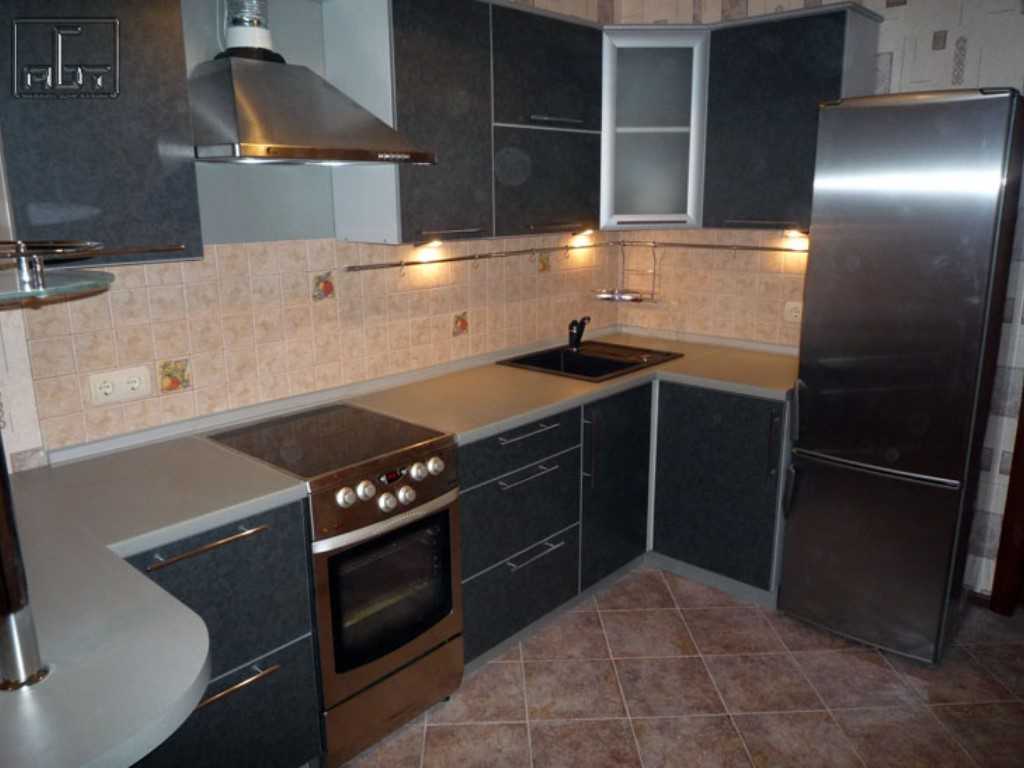 variant of the bright style of the kitchen 9 sq.m