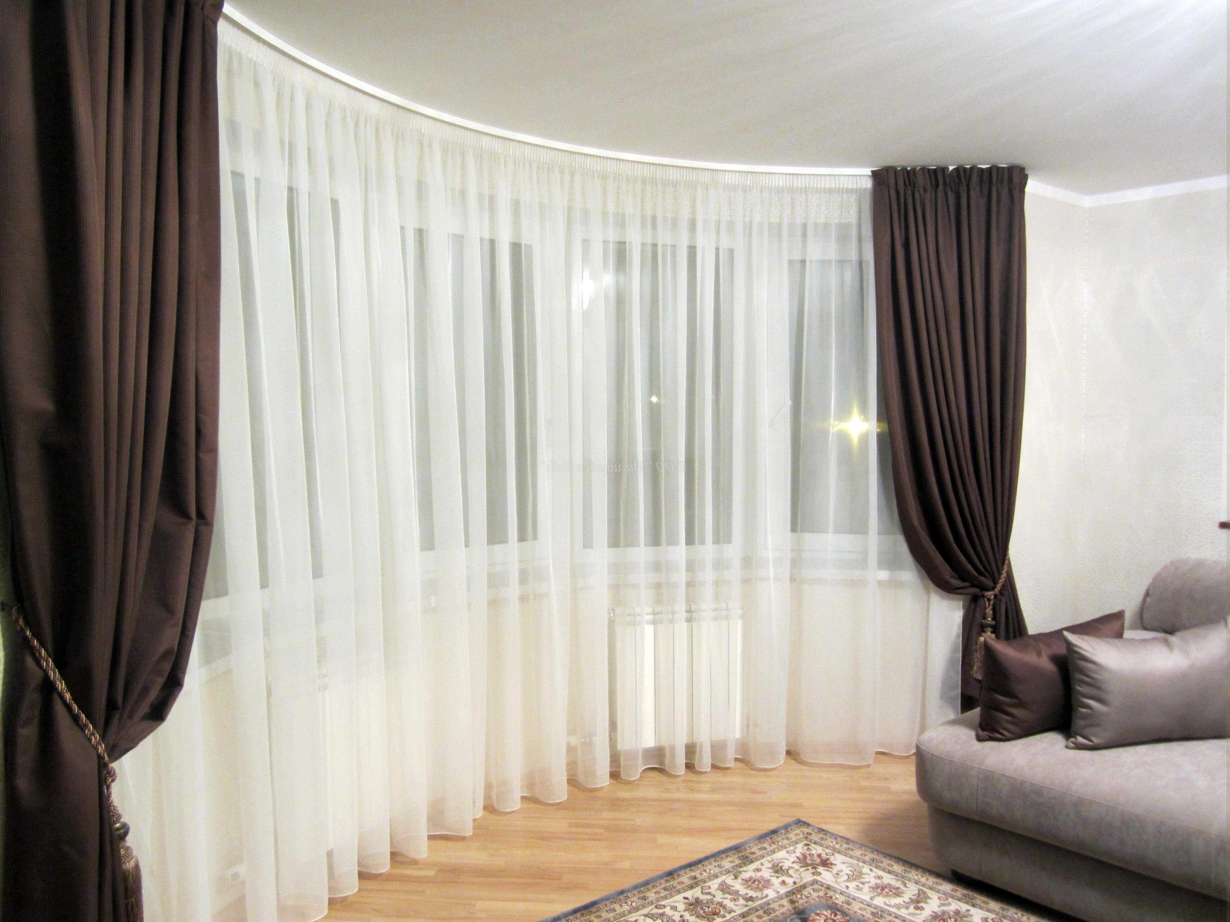 the idea of ​​using modern curtains in a beautiful apartment interior