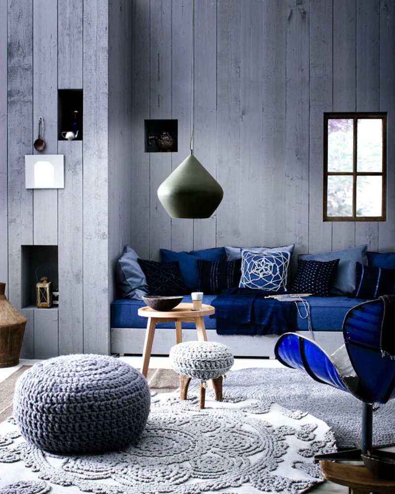 the idea of ​​applying an interesting blue color in the style of the apartment