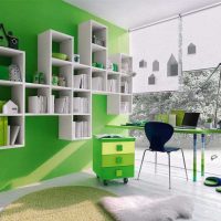 Un exemple d'utilisation du vert dans un design inhabituel d'une photo d'appartement
