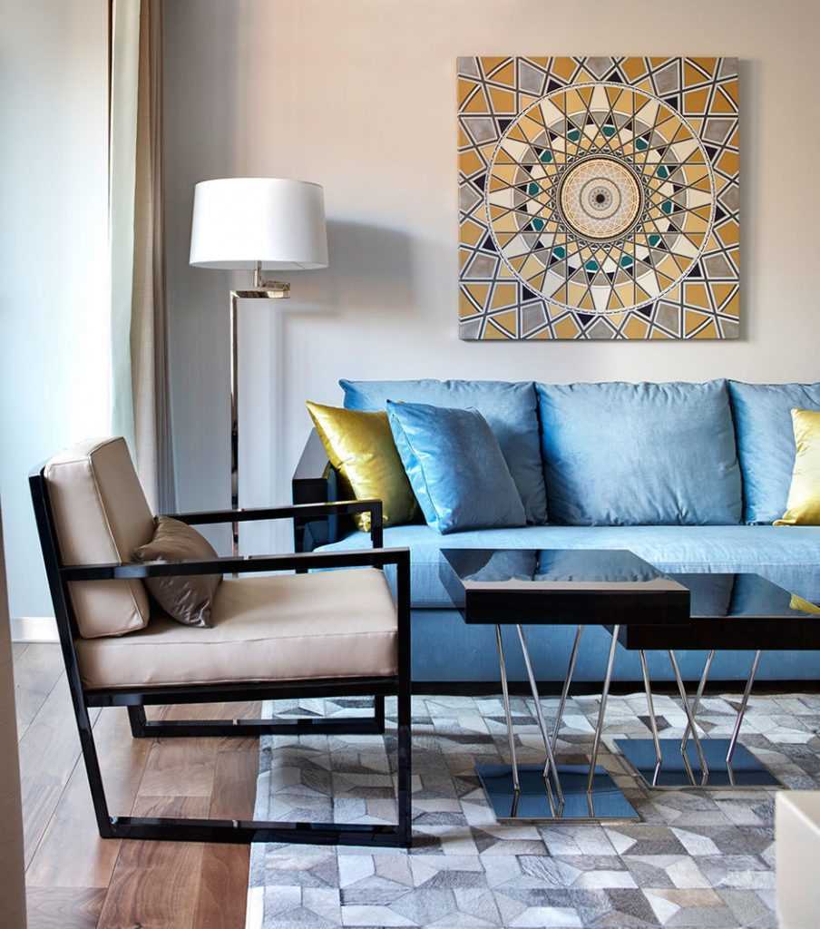 the idea of ​​using an unusual blue color in the style of the room