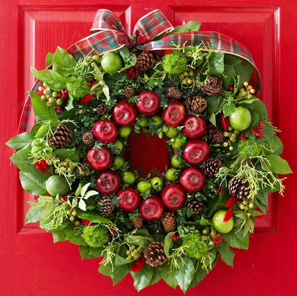 smart christmas wreath