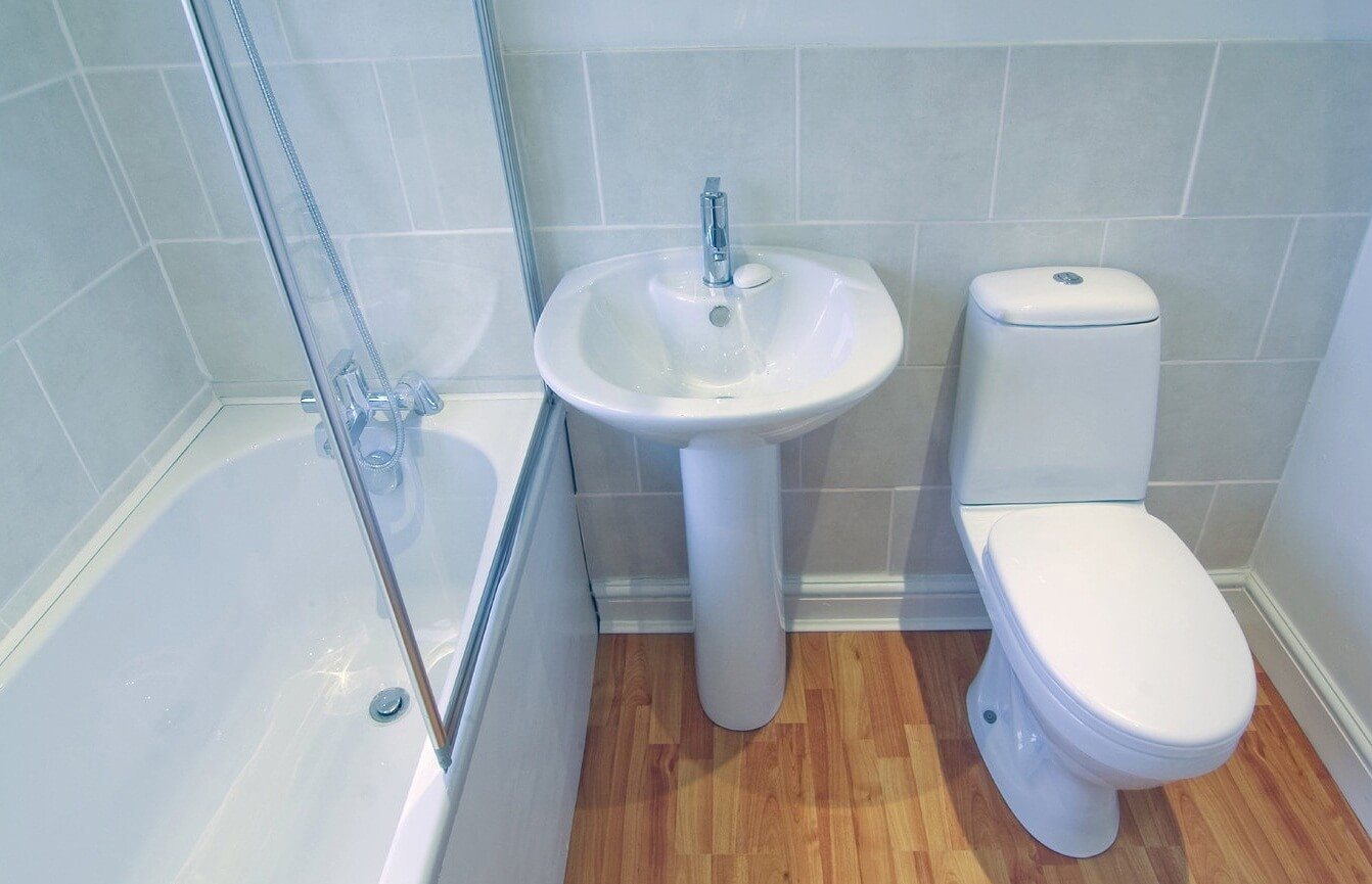 combination of bathroom and toilet