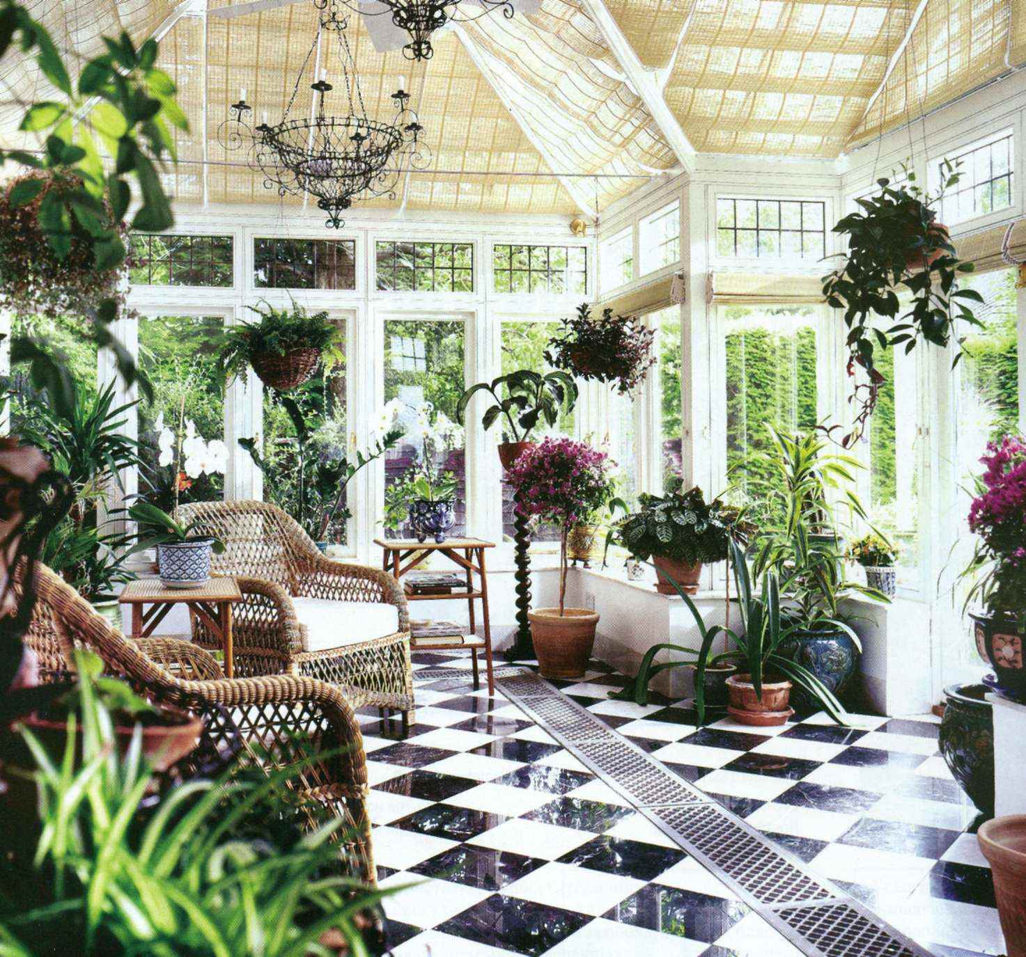 An example of using bright ideas for decorating a winter garden