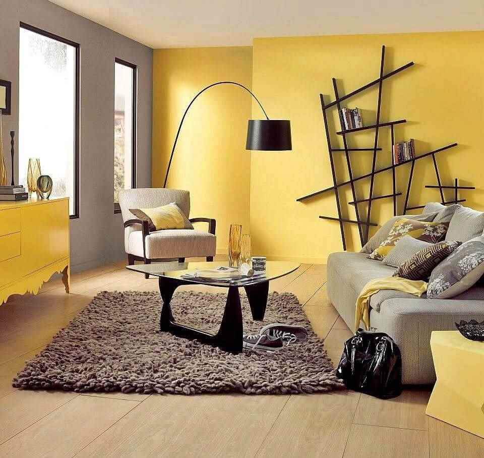 an example of the use of unusual yellow in the decor of an apartment