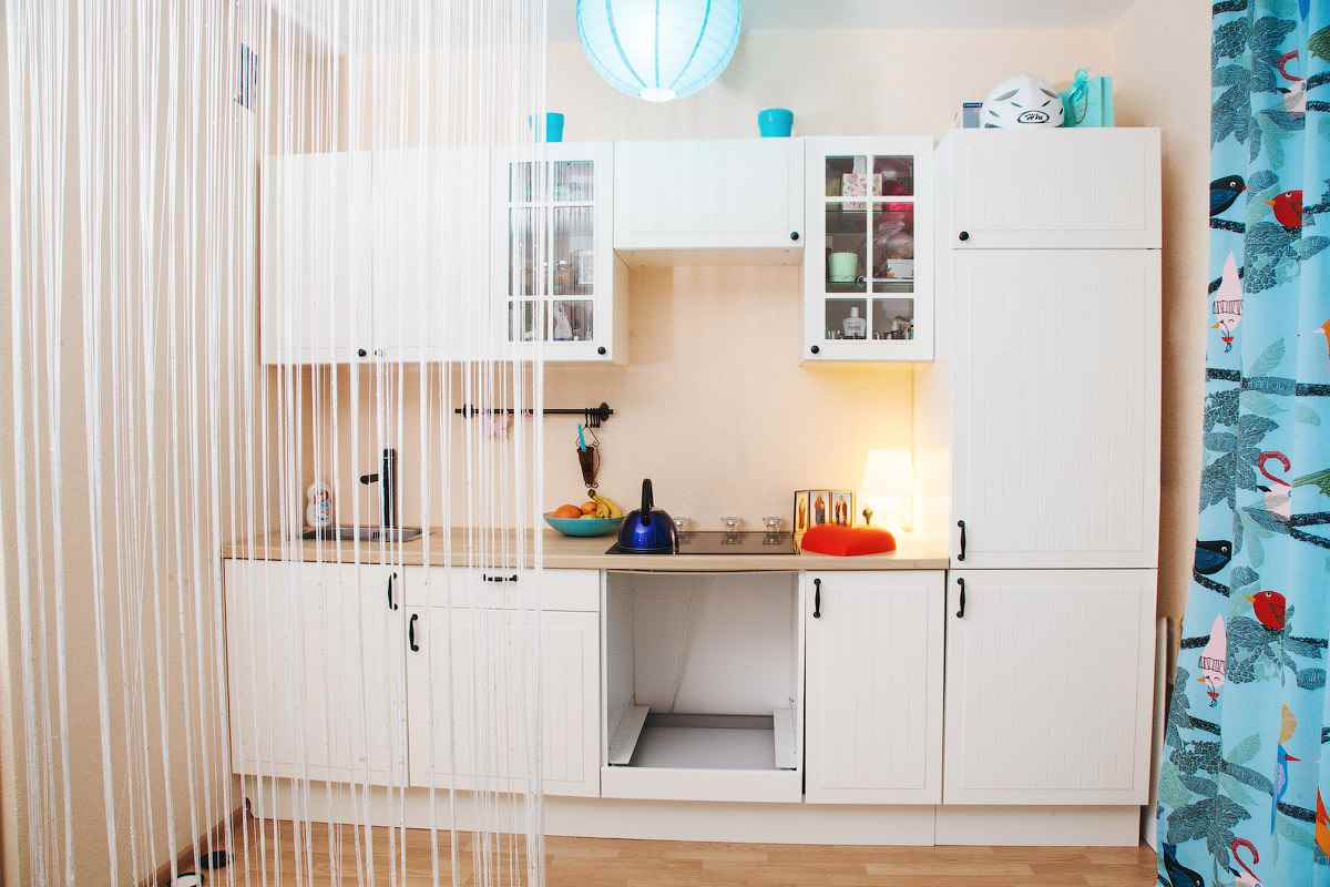 The idea of ​​a bright design studio apartment 26 square meters