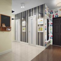 idea of ​​a bright decor of a hallway in a private house photo
