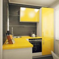 application of bright yellow in the design of the apartment photo