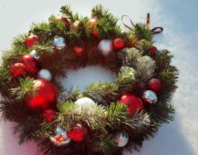 do-it-yourself version of the bright design of a Christmas wreath photo