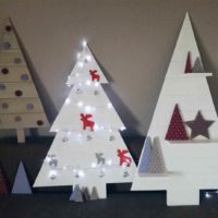 un exemple de création d'un arbre de Noël lumineux à partir de papier vous-même image