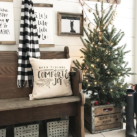 comment décorer un sapin de Noël en 2018 dans le hall