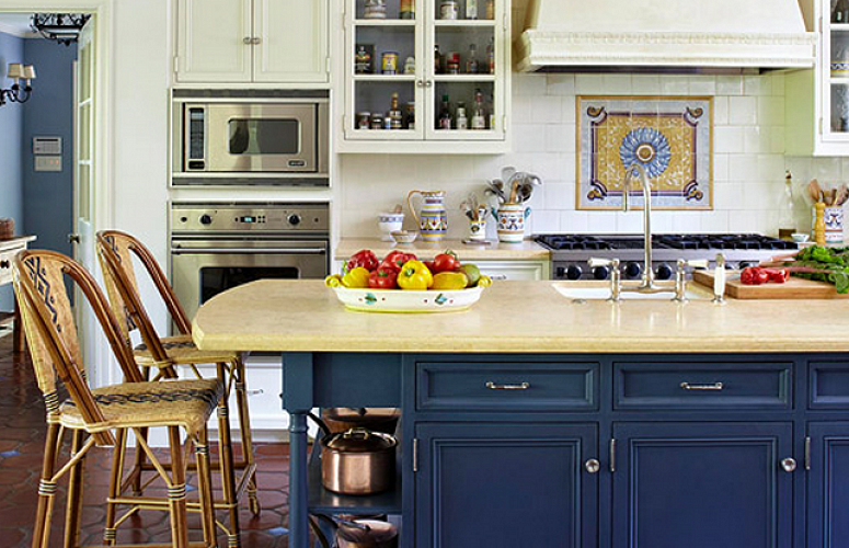 blue color in the kitchen of provence