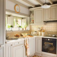foto di interni di cucina provenzale
