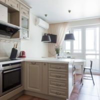 Provence bright kitchen