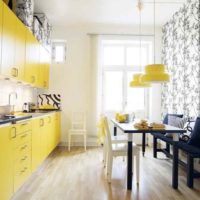 the idea of ​​using light yellow in the interior of the apartment photo
