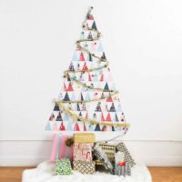 An example of creating a beautiful Christmas tree from cardboard yourself photo