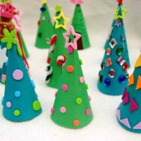 An example of creating a beautiful Christmas tree from paper with your own hands