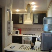 idea of ​​a light kitchen decor with a gas water heater picture