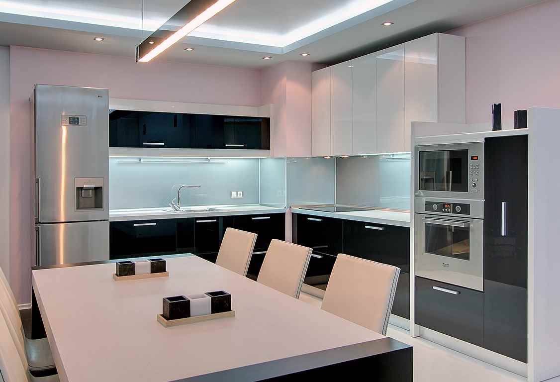 the idea of ​​an unusual design of the kitchen is 12 sq.m