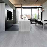 gray floor laminate photo