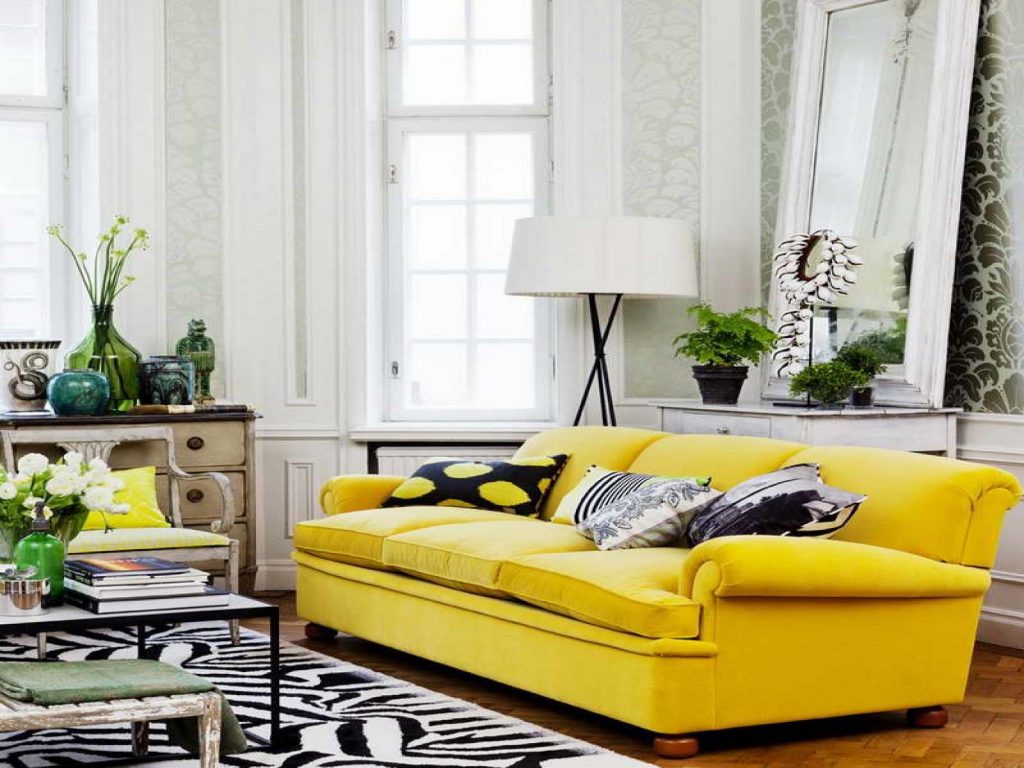 the idea of ​​using bright yellow in the design of the room
