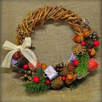 do-it-yourself version of using a light New Year wreath style photo