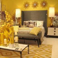 the option of using light yellow in the interior of the apartment picture