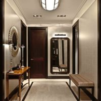 version du style lumineux du couloir avec des miroirs image