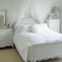 design of a small bedroom for a girl